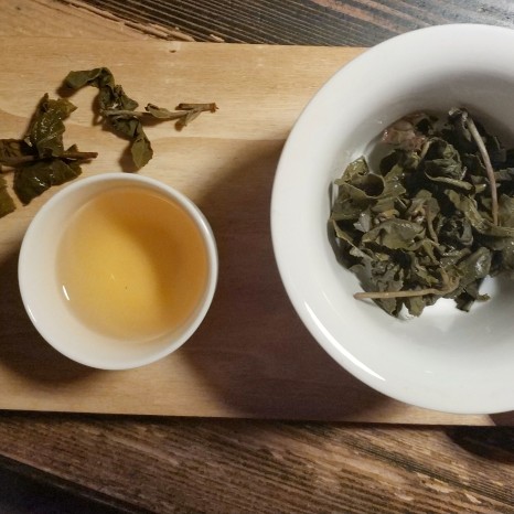 napar z herbaty bao loc oolong